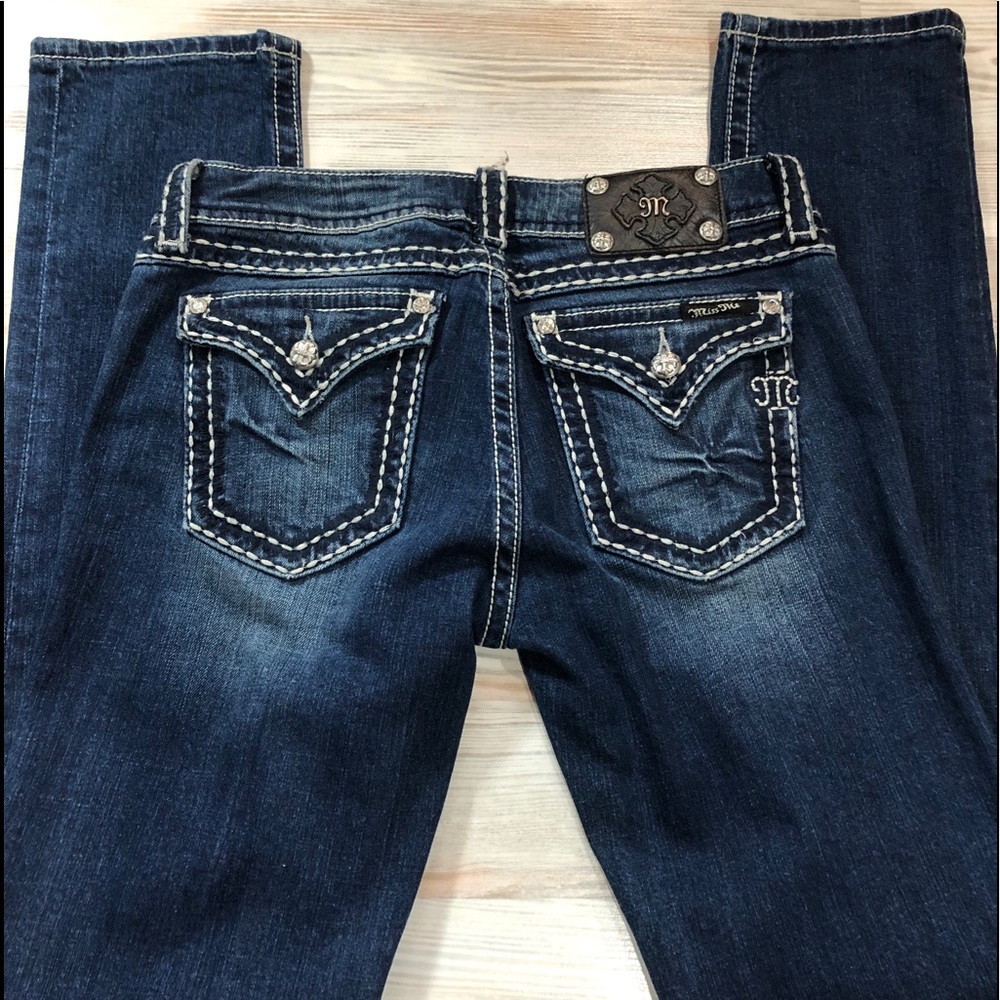 EUC Miss Me Skinny Jean